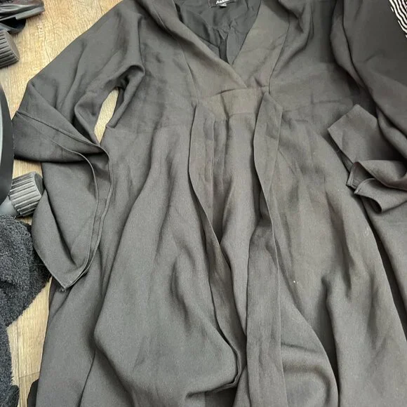 Aakaa black bat wing tie wrap dress size small - Picture 6 of 9